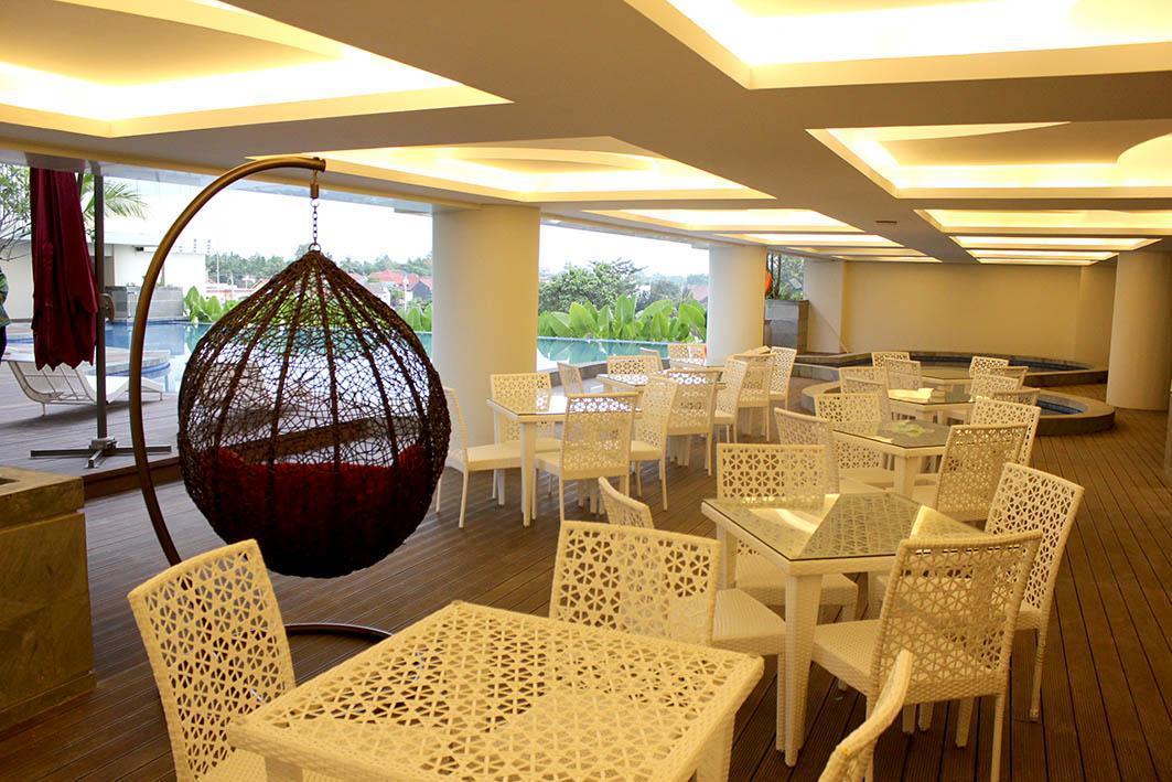 The Alana Yogyakarta Hotel And Convention Center Sleman  Zewnętrze zdjęcie