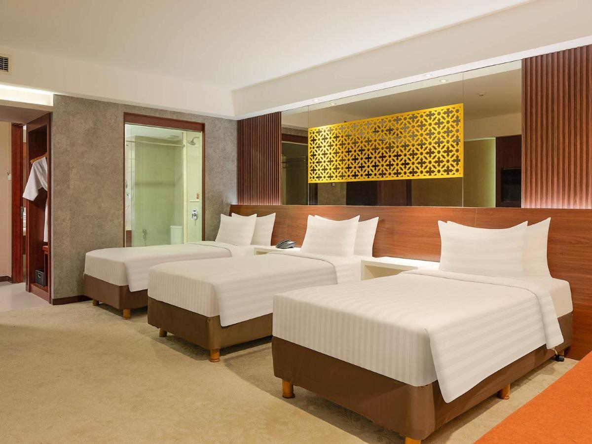 The Alana Yogyakarta Hotel And Convention Center Sleman  Zewnętrze zdjęcie