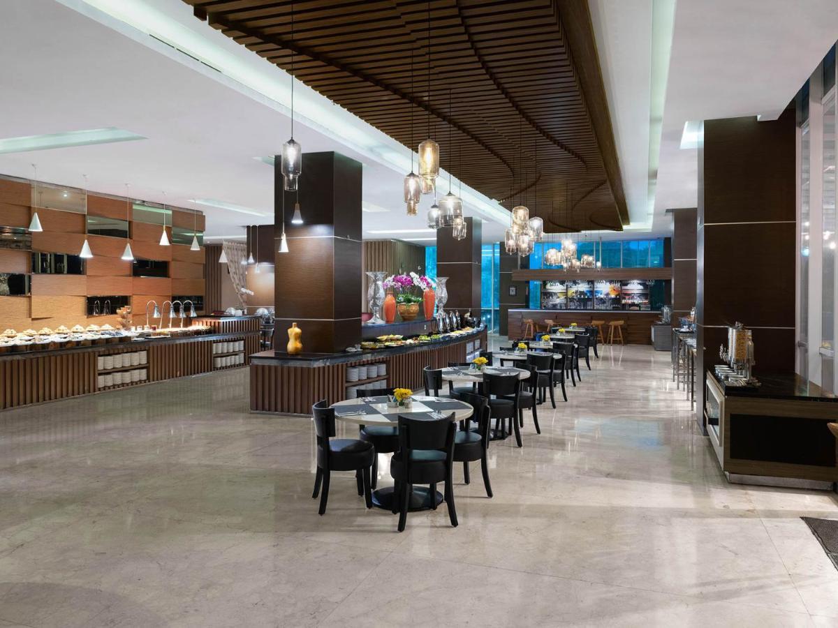 The Alana Yogyakarta Hotel And Convention Center Sleman  Zewnętrze zdjęcie