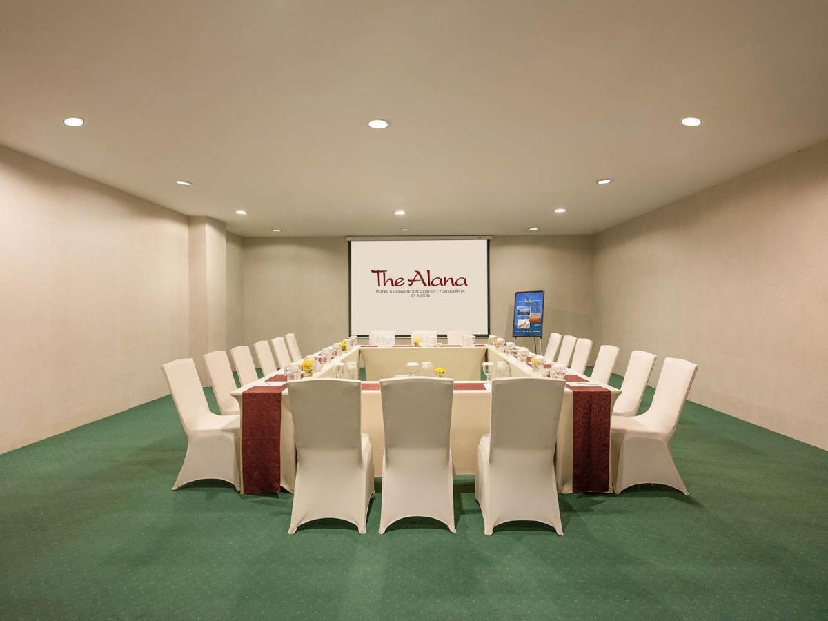 The Alana Yogyakarta Hotel And Convention Center Sleman  Zewnętrze zdjęcie