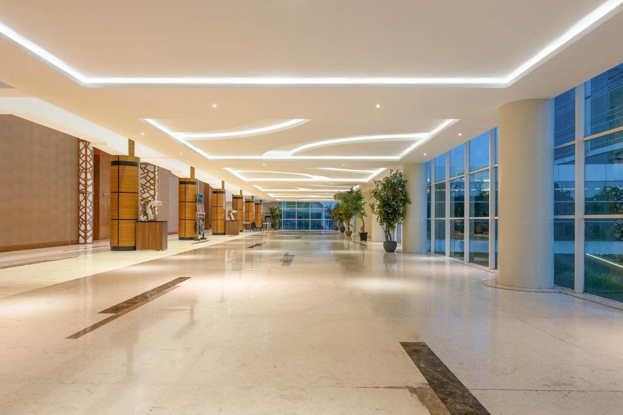 The Alana Yogyakarta Hotel And Convention Center Sleman  Zewnętrze zdjęcie