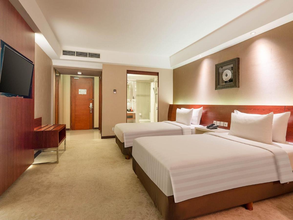 The Alana Yogyakarta Hotel And Convention Center Sleman  Zewnętrze zdjęcie