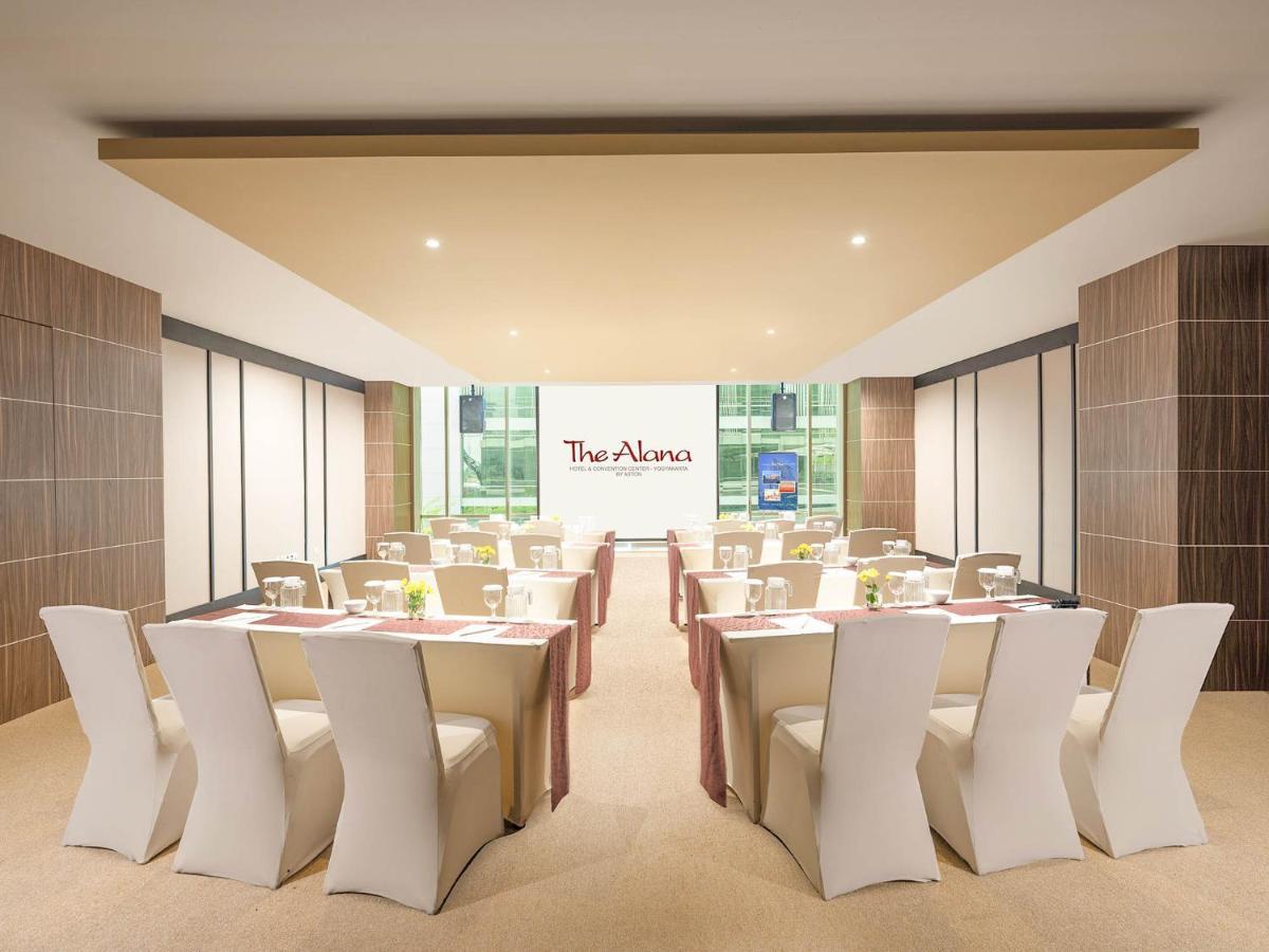 The Alana Yogyakarta Hotel And Convention Center Sleman  Zewnętrze zdjęcie