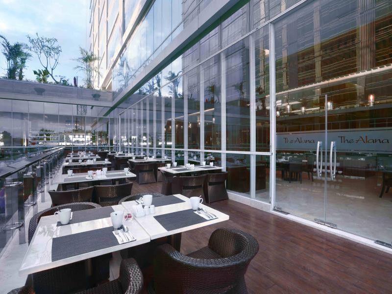 The Alana Yogyakarta Hotel And Convention Center Sleman  Zewnętrze zdjęcie