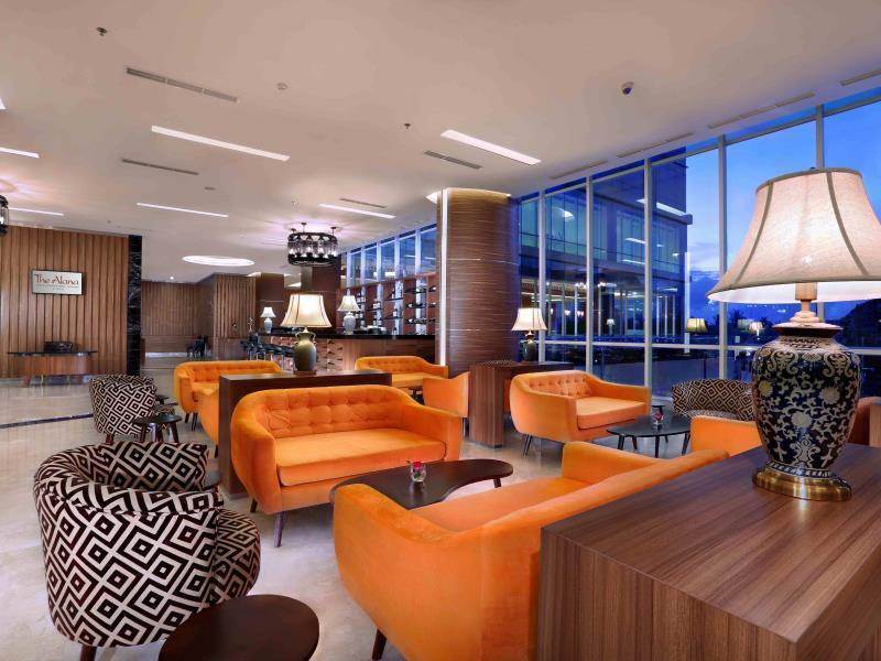 The Alana Yogyakarta Hotel And Convention Center Sleman  Zewnętrze zdjęcie