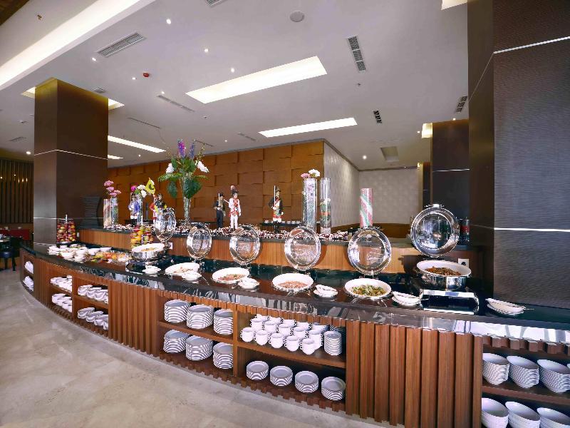 The Alana Yogyakarta Hotel And Convention Center Sleman  Zewnętrze zdjęcie